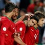 فرحة لاعبي البرتغال بهدف بوستيغا