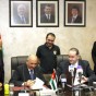 جانب من توقيع الاتفاقية
