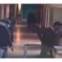 صورة القوة الاسرائيلية الخاصة داخل المستشفى في الخليل وهم متنكرون بالزي الفلسطيني - من الفيديو