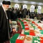 خامنئي أمام قتلى من الحرس الثوري الايراني