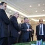 الملك خلال زيارته الإدارة العامة لمجموعة المناصير