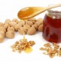العسل والجوز