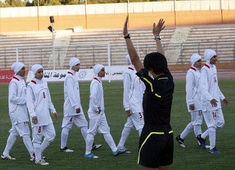 منتخب ايران للسيدات ينسحب امام الاردن بسبب الحجاب 