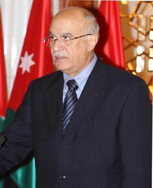 العدوان : زيادة في رواتب صحفيي بترا