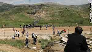 سوريا: 23 قتيلاً و350 جريحا سقطوا برصاص إسرائيلي بالجولان