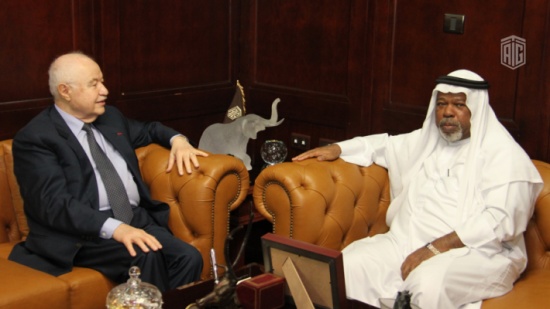 أبوغزاله يستقبل سفير دولة الإمارات ويشيد بجهوده في دعم العلاقات بين البلدين أبوغزاله يستقبل سفير دولة الإمارات ويشيد بجهوده في دعم العلاقات بين البلدين
