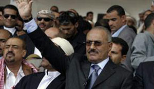 40% من جسم الرئيس اليمني أصيب بحروق