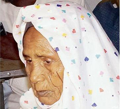 بعد سبع سنوات .. حاجة سودانية تستعيد بصرها في المسجد النبوي