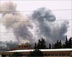 انفجارات جديدة تهز باب العزيزية 	