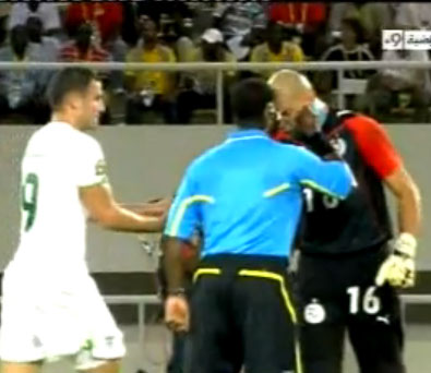 حارس مرمى منتخب الجزائر