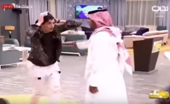 في بث مباشر بالسعودية.. صدمة مؤثرة لشاب بوفاة والده (شاهد) في بث مباشر بالسعودية.. صدمة مؤثرة لشاب بوفاة والده (شاهد)