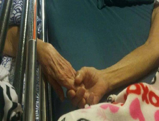 بعد 58 عاماً على زواجهما... حدث ماهو غير متوقع!! بعد 58 عاماً على زواجهما... حدث ماهو غير متوقع!!