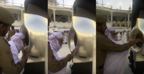 فيديو| رجل أمن يساعد مسن في الوصول إلى الحجر الأسود فيديو| رجل أمن يساعد مسن في الوصول إلى الحجر الأسود