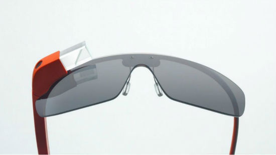 بيع الدفعة التجريبية الأولى من Google Glass بيع الدفعة التجريبية الأولى من Google Glass