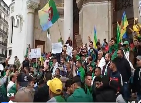 شاهد الجمعة 11 في الجزائر  ( بث مباشر )