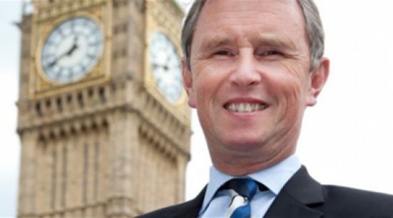 اعتقال نائب رئيس البرلمان البريطاني بتهمة اغتصاب رجل