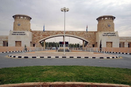 ثلاثة أساتذة من "العلوم والتكنولوجيا"يفوزون بجائزة شومان ثلاثة أساتذة من "العلوم والتكنولوجيا"يفوزون بجائزة شومان