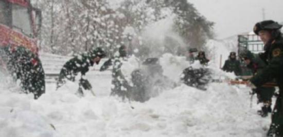 عاصفة ثلجية تضرب الولايات المتحدة وتلغي 514 رحلة طيران