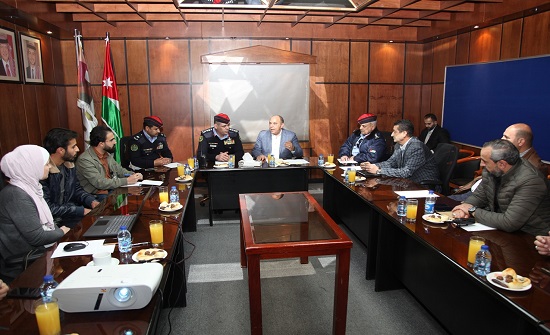 جلسات تشاورية لتحسين الواقع المروري في عمان