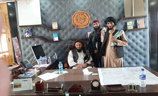 أفغانستان.. طالبان توسع دائرة المشاورات وتجري محادثات مع شيوخ العشائر ونشطاء المجتمع المدني أفغانستان.. طالبان توسع دائرة المشاورات وتجري محادثات مع شيوخ العشائر ونشطاء المجتمع المدني