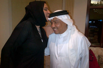 أحلام: الله لا يحرمنا من محمد عبده أحلام: الله لا يحرمنا من محمد عبده