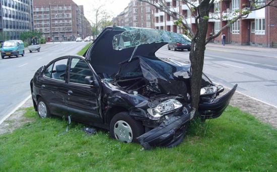 وفاتان بحادث تدهور على طريق المطار