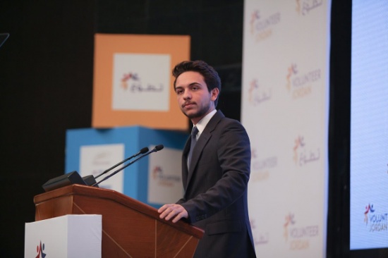 الديوان الملكي يهنئ الأمير حسين بمناسبة عيد ميلاده