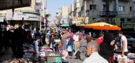 ازالة البسطات والعربات المتجولة في الزرقاء