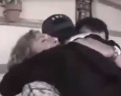 فيديو مؤثر- والد سعد لمجرد ينشر فيديو لقاء مع ابنه والجمهور يدمع... فيديو مؤثر- والد سعد لمجرد ينشر فيديو لقاء مع ابنه والجمهور يدمع...