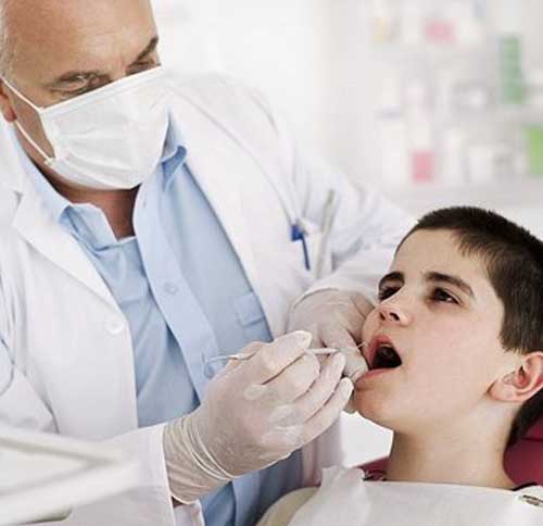 الفحص الدوري مهم لمكافحة حساسية الأسنان الفحص الدوري مهم لمكافحة حساسية الأسنان
