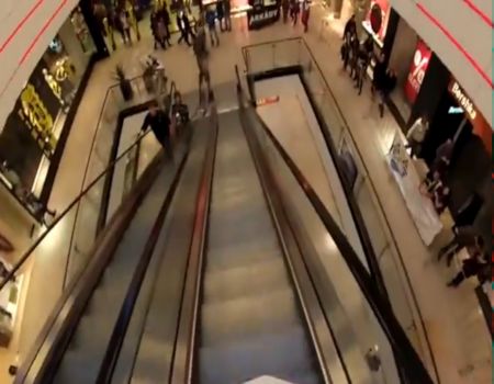 بالفيديو.. راكب دراجة متهور يسجل أخطر لحظاته