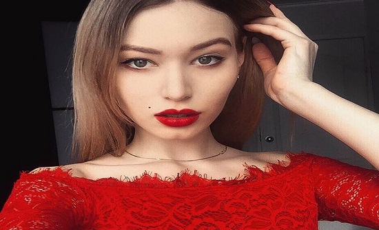 زوجة تكتشف خيانة زوجها من صورة لعشيقته عبر إنستجرام زوجة تكتشف خيانة زوجها من صورة لعشيقته عبر إنستجرام