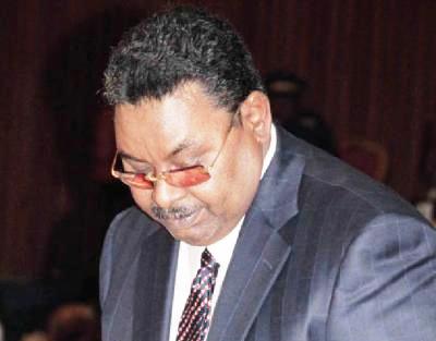اتهام رئيس المخابرات السوداني السابق بالانقلاب على "البشير" اتهام رئيس المخابرات السوداني السابق بالانقلاب على "البشير"