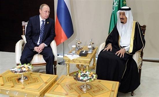 بوتين والملك سلمان يبحثان هاتفياً الوضع في سوريا بوتين والملك سلمان يبحثان هاتفياً الوضع في سوريا