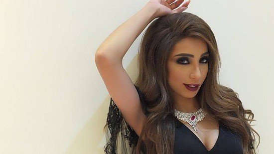 بالصورة – دنيا بطمة في أقوى هجوم على مَن يتدخل في حياتها... لماذا تحدثت عن الندم والقهر؟ بالصورة – دنيا بطمة في أقوى هجوم على مَن يتدخل في حياتها... لماذا تحدثت عن الندم والقهر؟