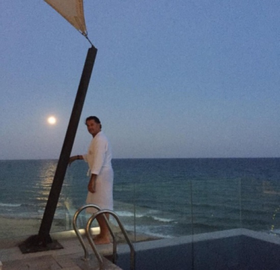 راغب علامة يستمتع بالمناظر التونسية..بالصور