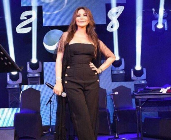 بالفيديو - شاهدوا ردّ فعل جمهور إليسا على تصرفها المثير للجدل مع معجبة بالفيديو - شاهدوا ردّ فعل جمهور إليسا على تصرفها المثير للجدل مع معجبة