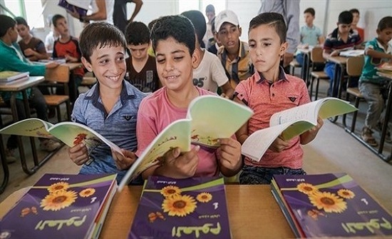 المدارس تستقبل 130 ألف طالب سوري في الأردن المدارس تستقبل 130 ألف طالب سوري في الأردن