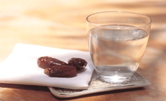 حكم الافطار قبل الأذان عمداً او بحجة غياب الشمس.. فيديو