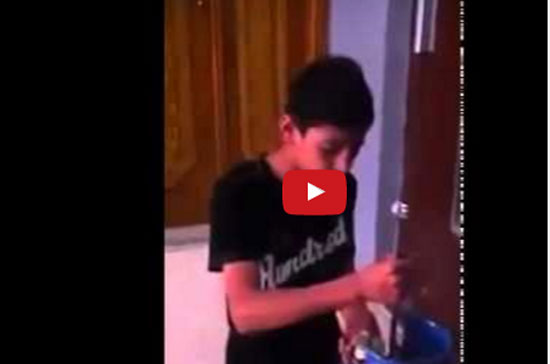 بالفيديو:طفل سوري يبيع الغاز في لبنان اسمع ما أجمل صوته!!