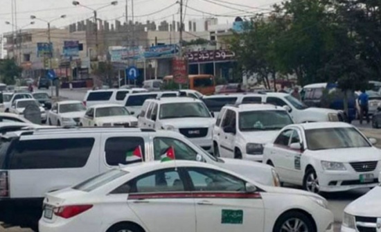 النقل والاوقاف: حل اشكالات توقف الحافلات على الحدود السعودية النقل والاوقاف: حل اشكالات توقف الحافلات على الحدود السعودية