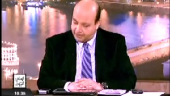 بالفيديو..عمرو أديب يكتفي بهز رأسه 97 مرة أثناء مداخلة هاتفية !