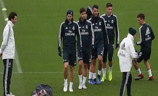 المراهنات تقلب كفة مدرب ريال مدريد المقبل