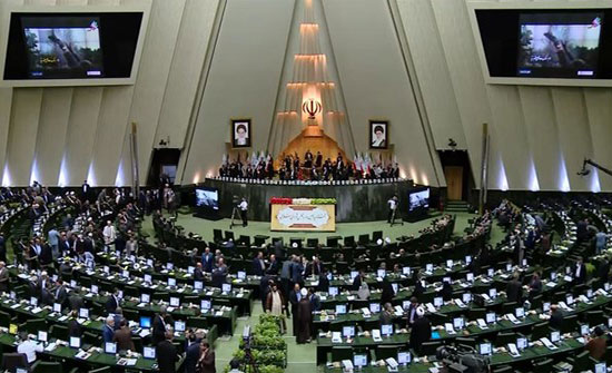 بالفيديو : بشعار "الموت لأميركا" مجلس الشورى الإيراني يفتتح جلسته