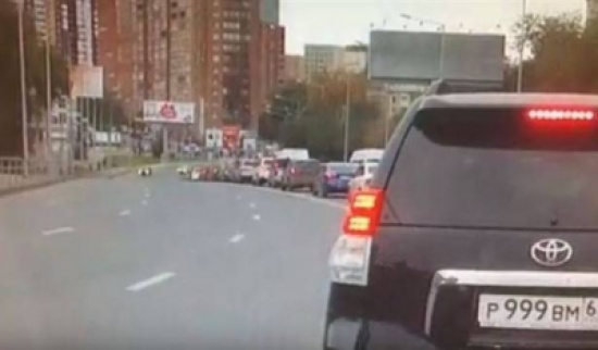 بالفيديو: حادث سير في روسيا لم تشاهد مثله من قبل