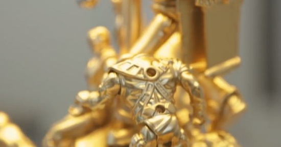 تحويل ألعاب طفلك لقطعة فنية