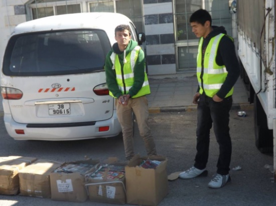 بالصور : هيئة شباب كلنا الأردن توزع طرودا غذائية في جرش بالصور : هيئة شباب كلنا الأردن توزع طرودا غذائية في جرش