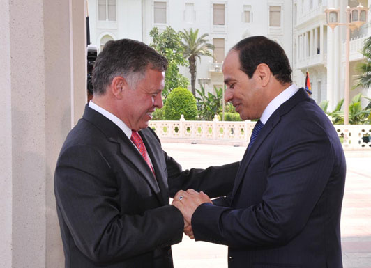 الملك والسيسي يبحثان العلاقات الثنائية والأوضاع في المنطقة