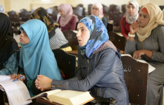 بسبب نقص التمويل .. " المفوضية " تخفض عدد المنح للطلبة السوريين في الاردن الى 10 بسبب نقص التمويل .. " المفوضية " تخفض عدد المنح للطلبة السوريين في الاردن الى 10