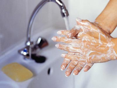 كثرة استخدام المطهرات يزيد مخاطر الإصابة بالسرطان كثرة استخدام المطهرات يزيد مخاطر الإصابة بالسرطان
